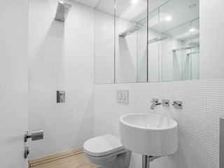 Gravity West Court