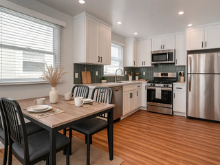 1325 W 24th St
