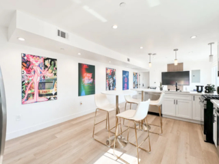 1338 West 35th Place