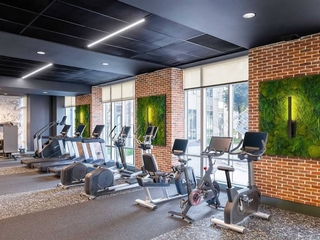 费城宾大2b 长短租可议 限女生（转租）