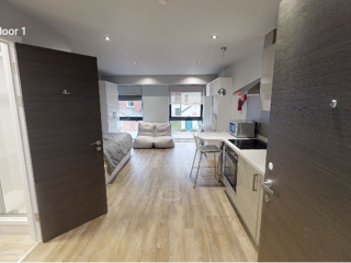 9 De Montfort Mews