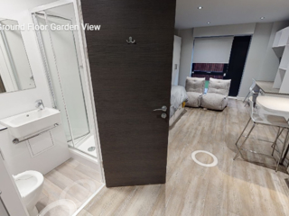9 De Montfort Mews