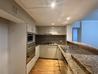 1008/8-10 Brown Street