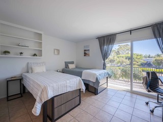 Solis Isla Vista